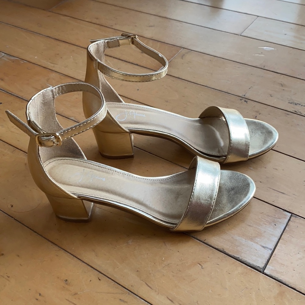Worn once! 2” Gold PU Heels
